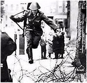 Doc.3 : Le premier allemand de l'est à franchir le mur. 